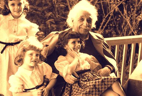 albert einstein's grandchildren.